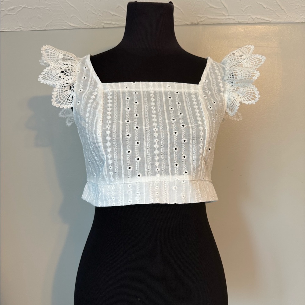 SHEIN White Eyelet crop top B34
